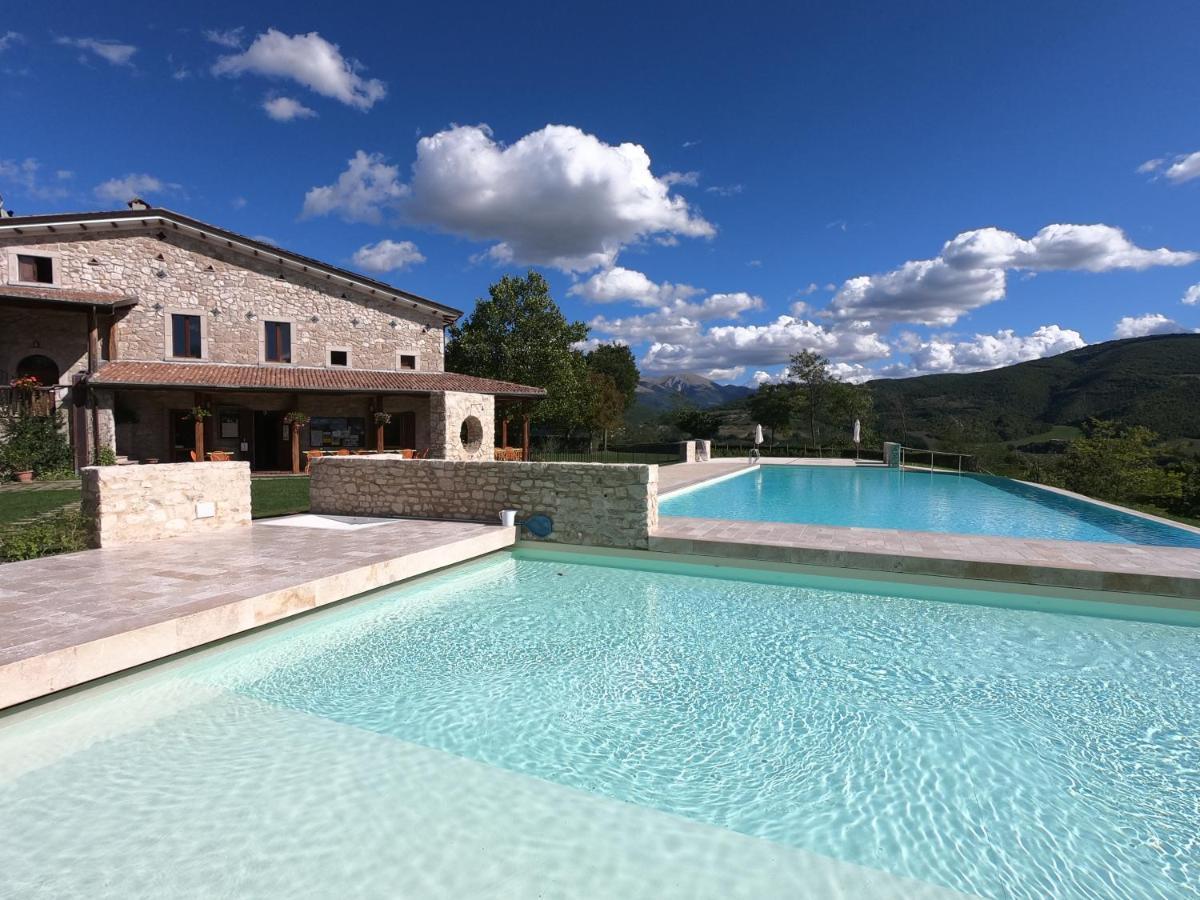 Camping Villaggio Il Collaccio Preci Buitenkant foto