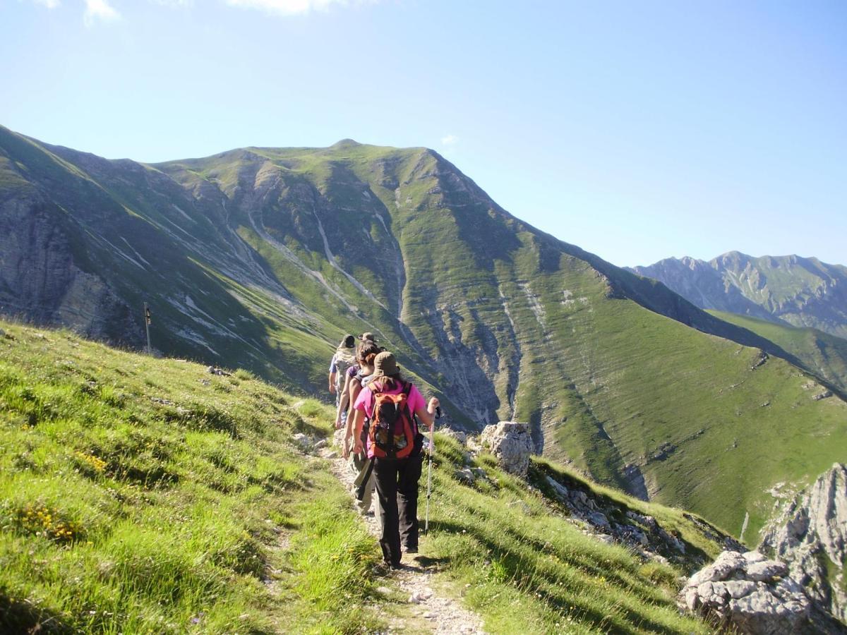 Camping Villaggio Il Collaccio Preci Buitenkant foto