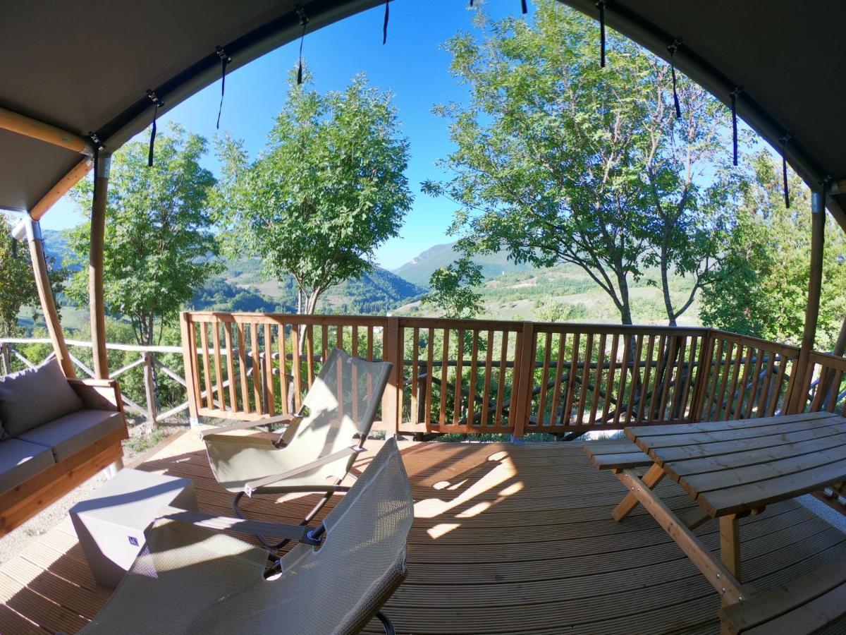 Camping Villaggio Il Collaccio Preci Buitenkant foto