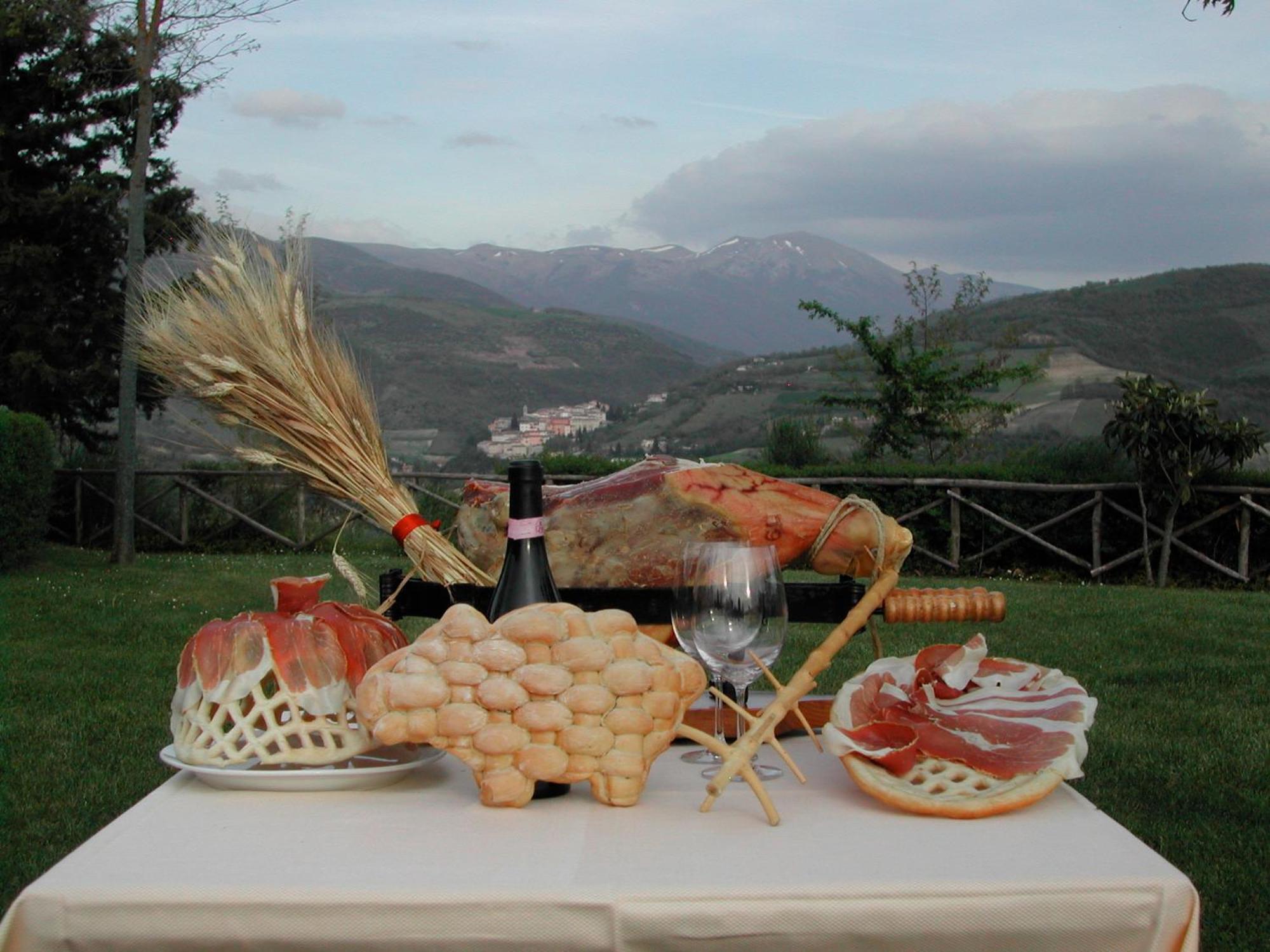 Camping Villaggio Il Collaccio Preci Buitenkant foto