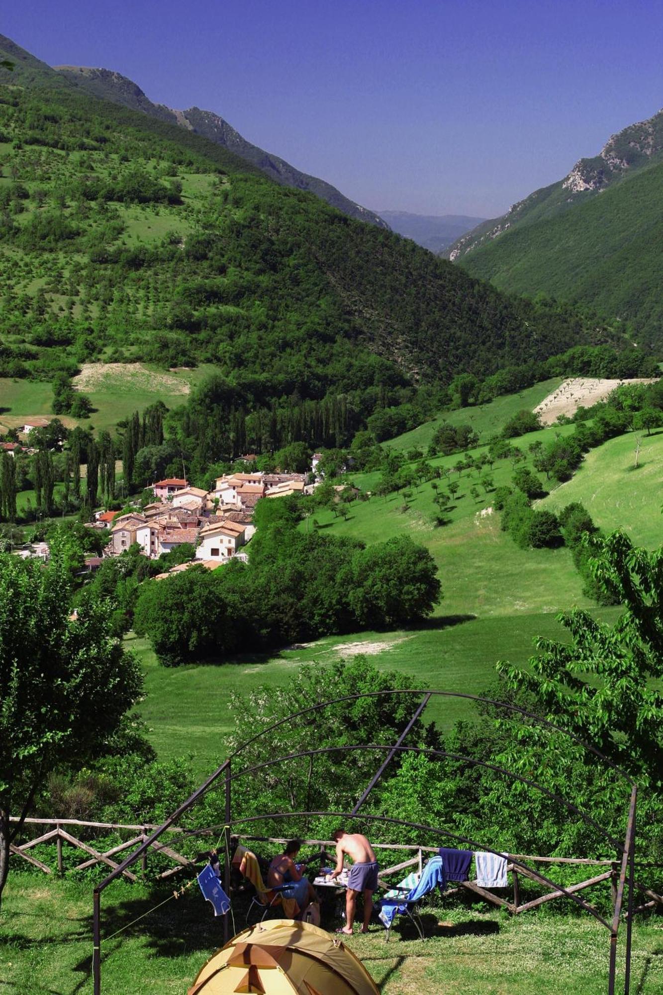 Camping Villaggio Il Collaccio Preci Buitenkant foto